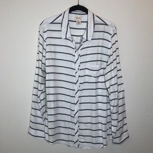 Andrea Jovine Women’s Striped Button Up